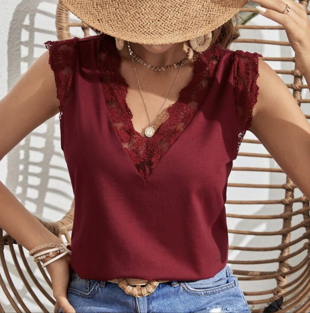 Burgundy lace trim too 2XL